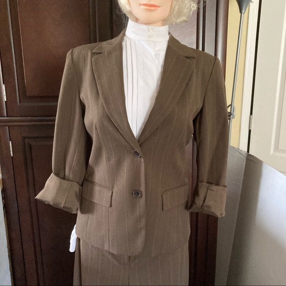 Rafaella Brown 2-pc Job Work Office Suit Size 8  6 - Picture 2 of 16